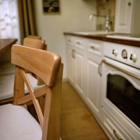 Melody Apartman Егер Екстериор снимка