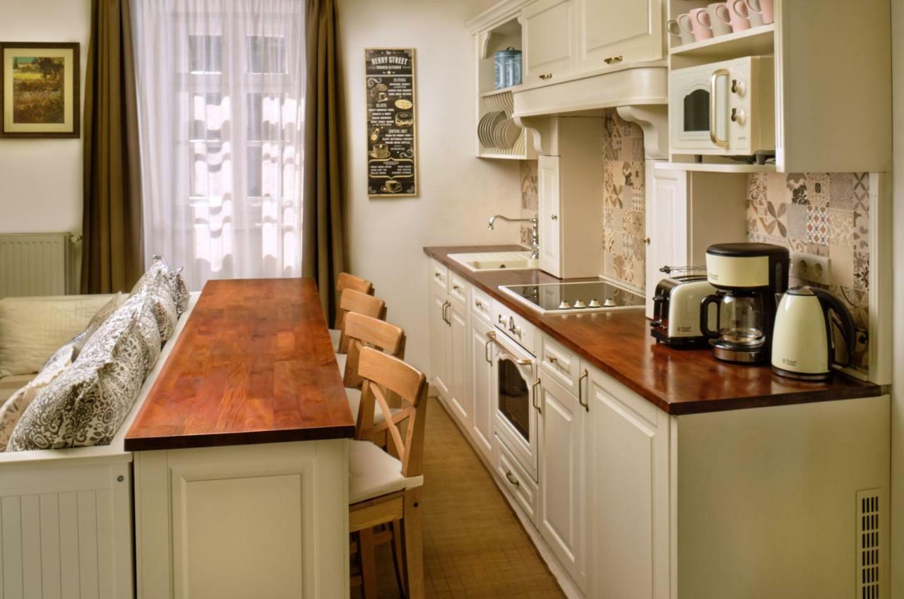 Melody Apartman Егер Екстериор снимка